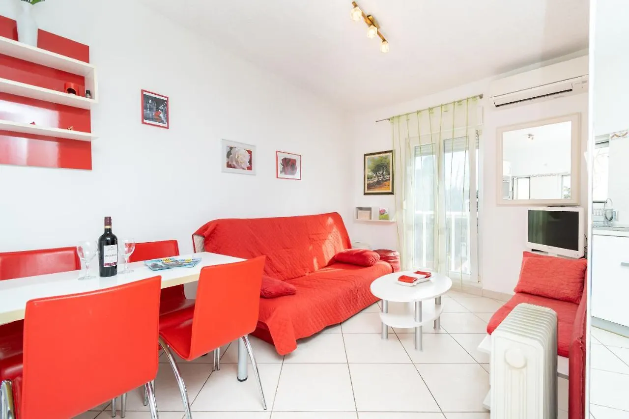 Apartment Bazen Zadar 0*,